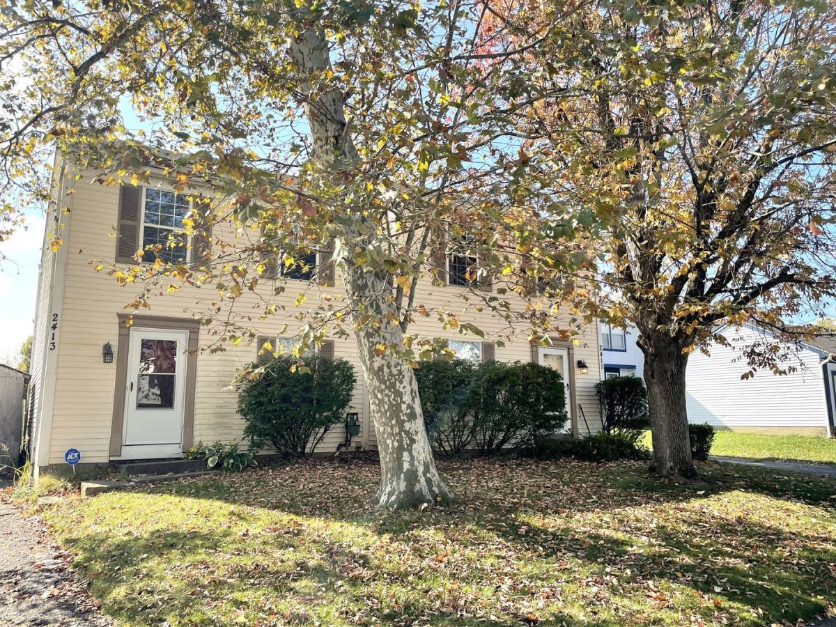 Townhouse for rent at 2413 Edmonton Rd, Columbus, OH 43229