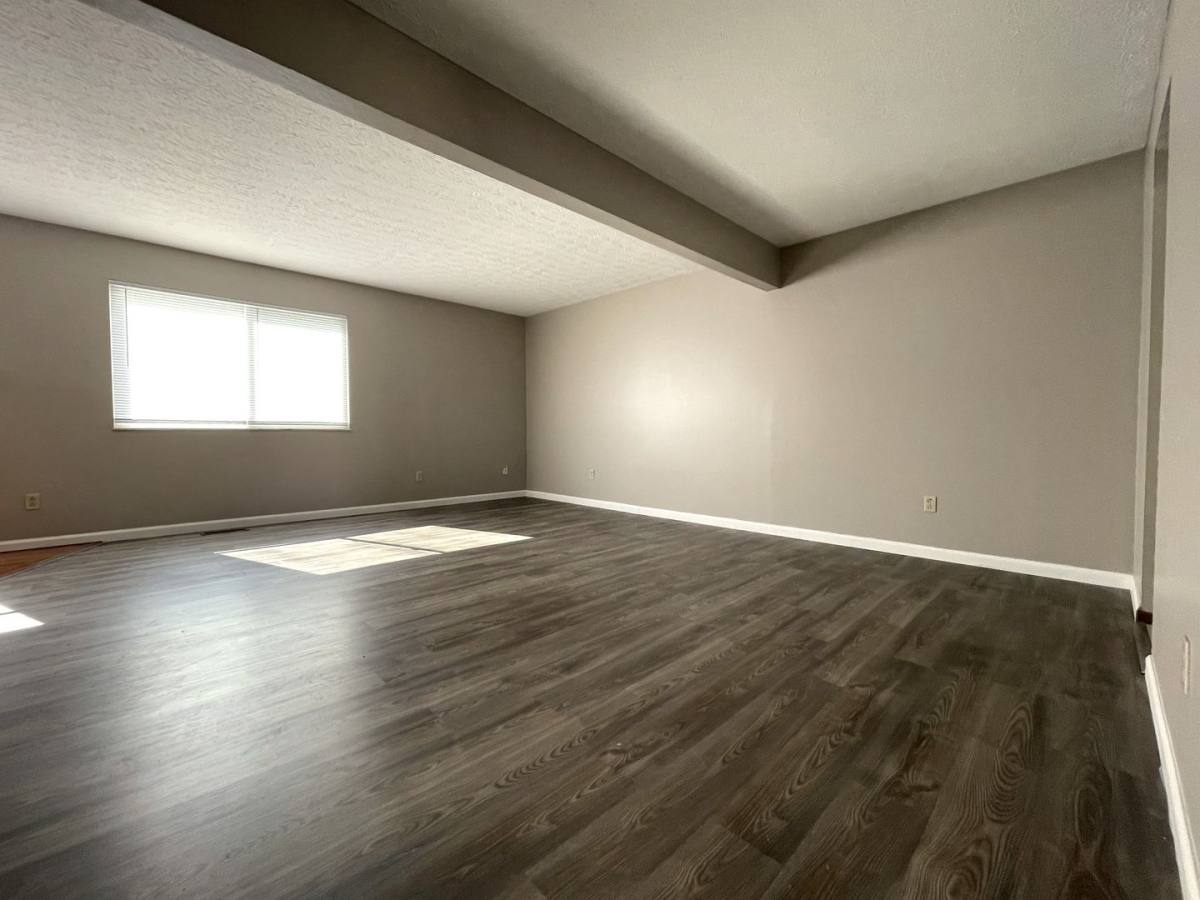 Townhouse for rent at 2413 Edmonton Rd, Columbus, OH 43229