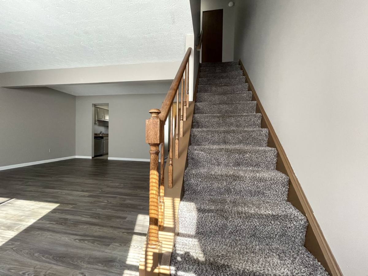 Townhouse for rent at 2413 Edmonton Rd, Columbus, OH 43229