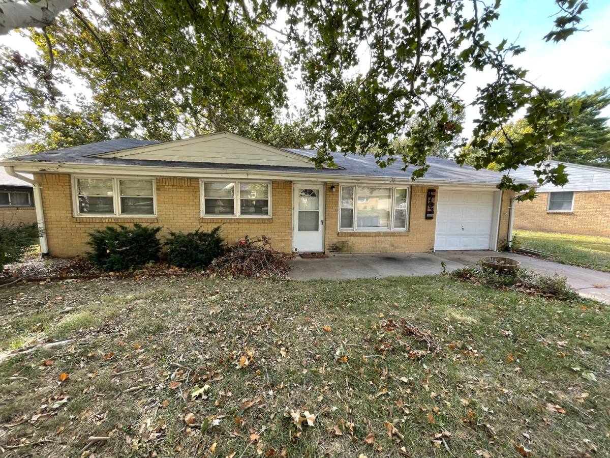 House for rent at 1733 Winne Dr, Manhattan, KS 66502