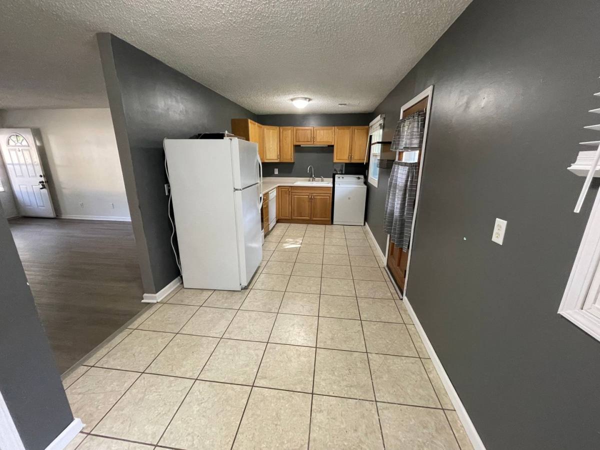 House for rent at 1733 Winne Dr, Manhattan, KS 66502