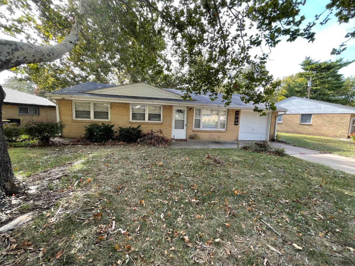 House for rent at 1733 Winne Dr, Manhattan, KS 66502