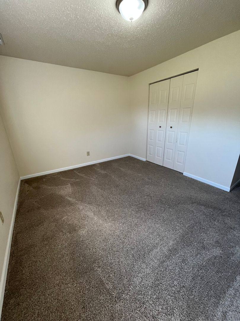Apartment for rent at 825 Partridge St #106, Duluth, MN 55811