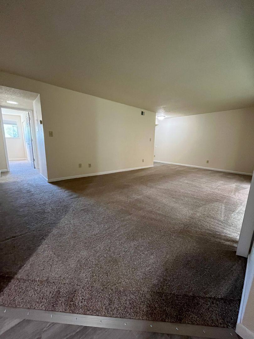 Apartment for rent at 825 Partridge St #106, Duluth, MN 55811