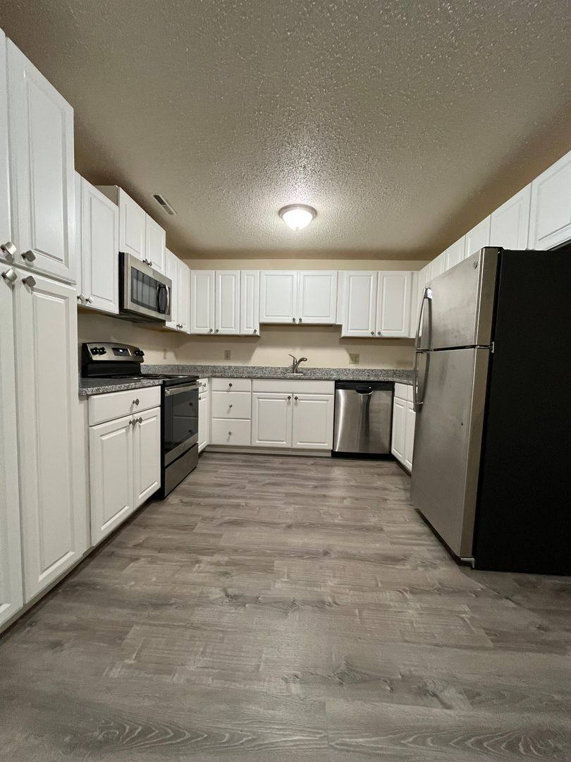 Apartment for rent at 825 Partridge St #106, Duluth, MN 55811