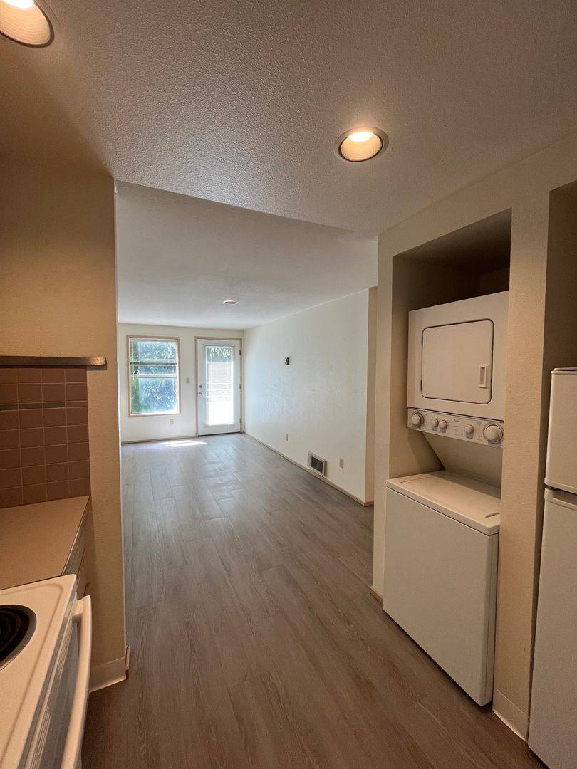 Apartment for rent at 2315 W Boston St, Seattle, WA 98199