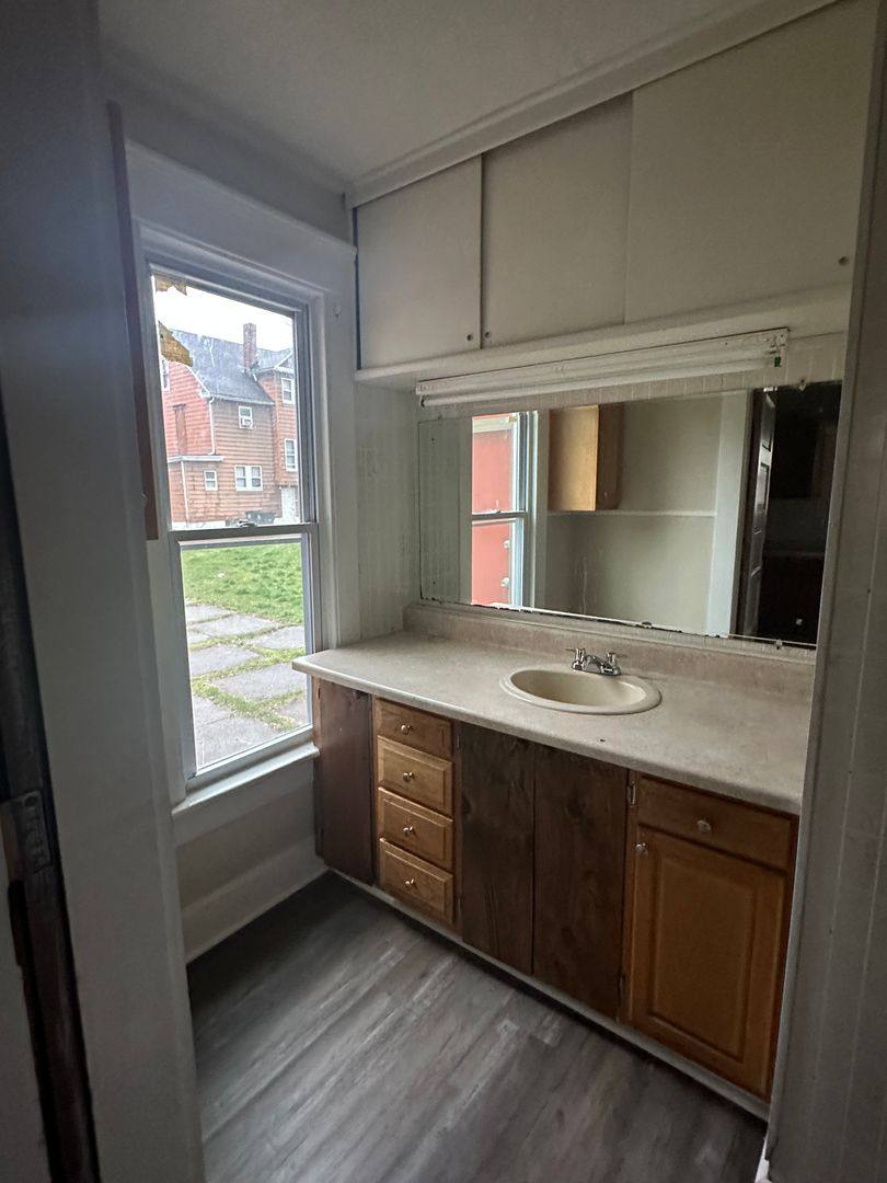 House for rent at 202 Westwood Ave, Akron, OH 44302