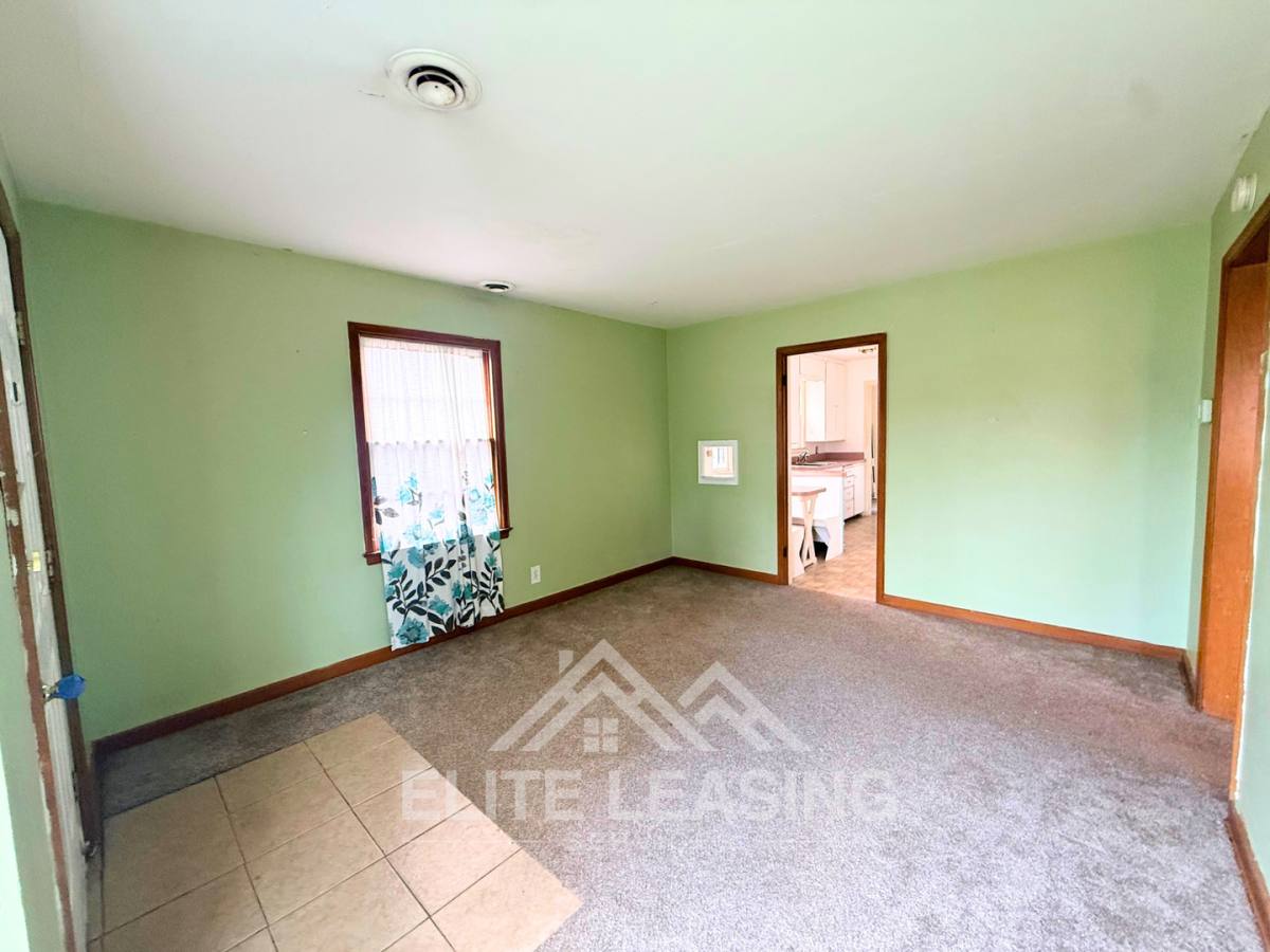 House for rent at 1521 SW Lincoln St, Topeka, KS 66604