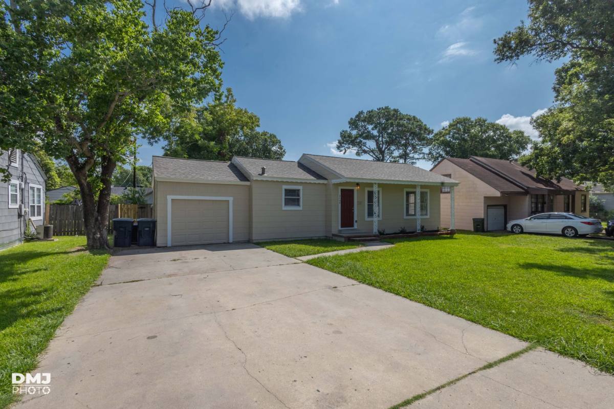 House for rent at 3140 Boyd Ave, Groves, TX 77619