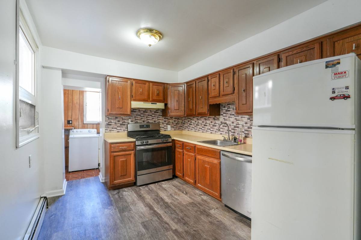 House for rent at 217 Moore St, Philadelphia, PA 19148