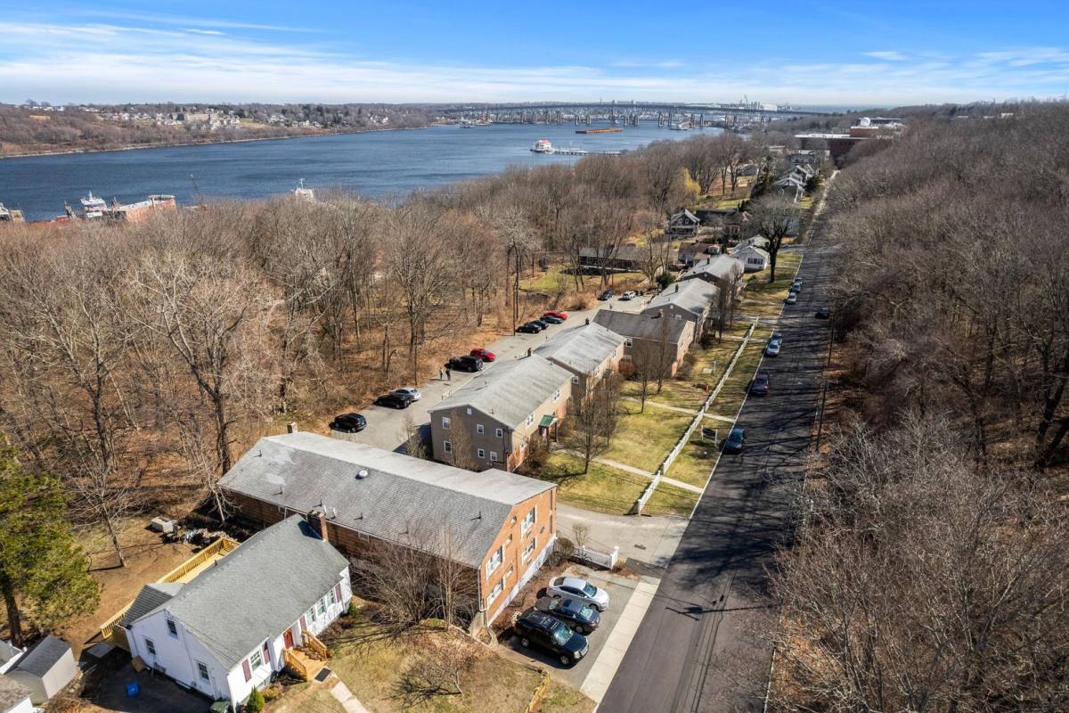 Apartment for rent at 151 - 171 Oneco Ave, New London, CT 06320