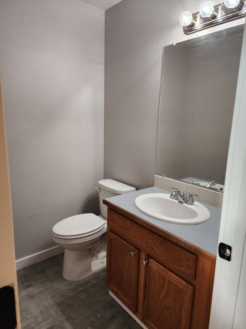 Apartment for rent at 1416 S Skyline Dr, Moses Lake, WA 98837