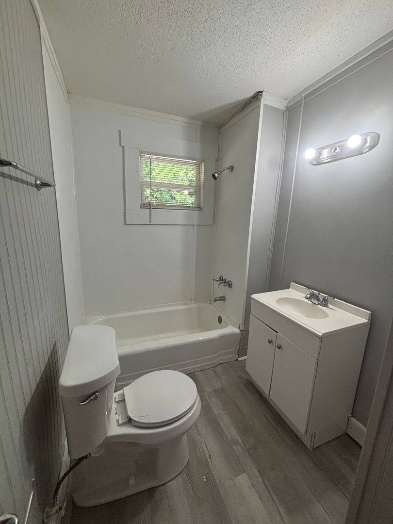 Apartment for rent at 156 Garrett St, Spartanburg, SC 29302