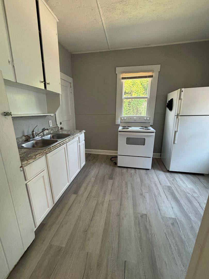 Apartment for rent at 156 Garrett St, Spartanburg, SC 29302