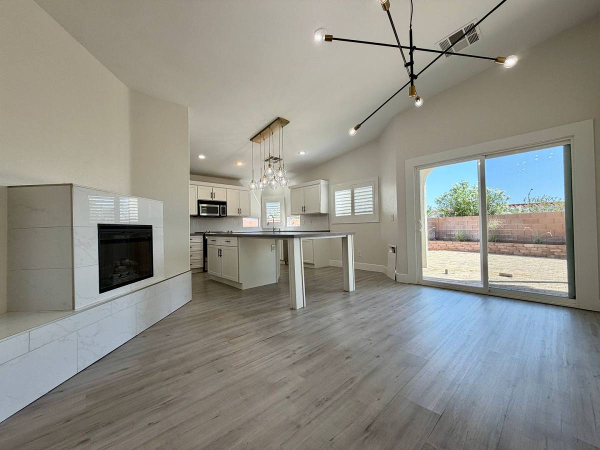 House for rent at 124 Lemongold St, Henderson, NV 89012