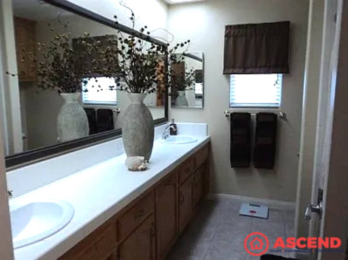 House for rent at 10419 Attleboro Ave, Bakersfield, CA 93311