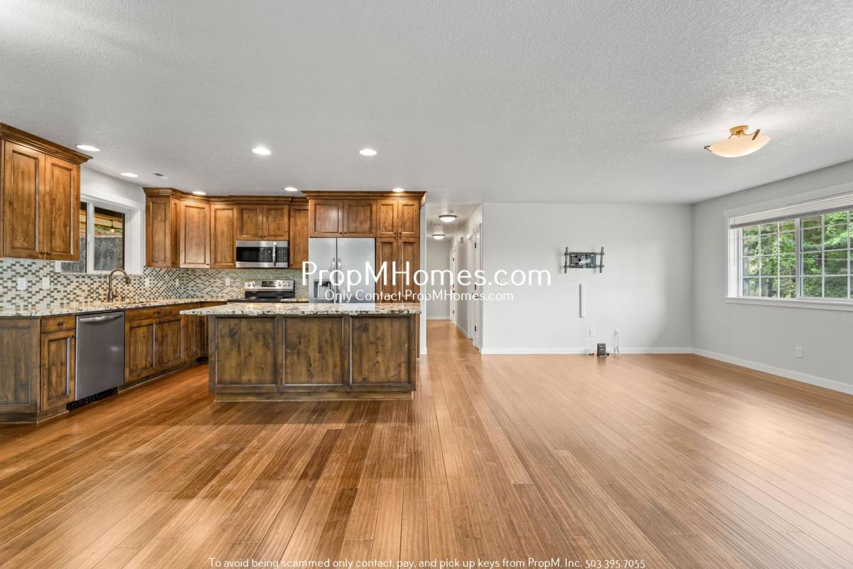 House for rent at 29364 S Marshall Rd, Mulino, OR 97042