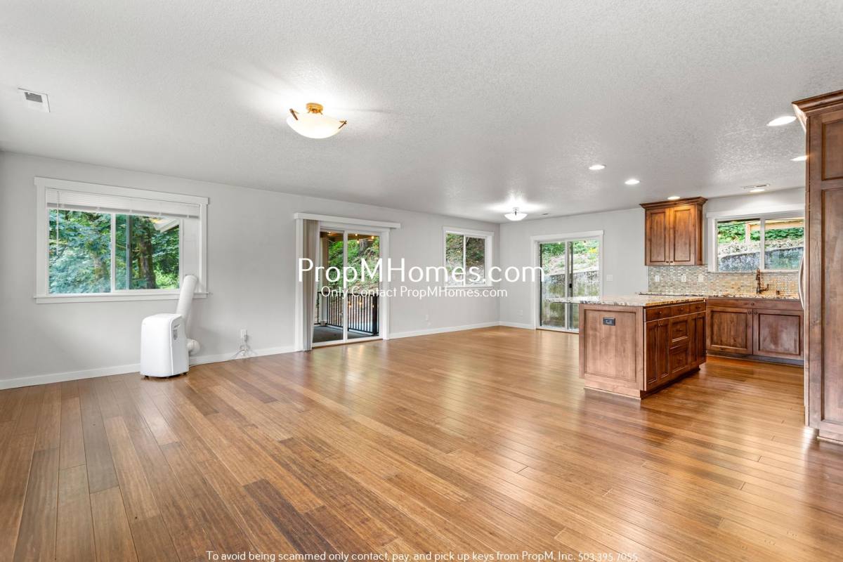 House for rent at 29364 S Marshall Rd, Mulino, OR 97042