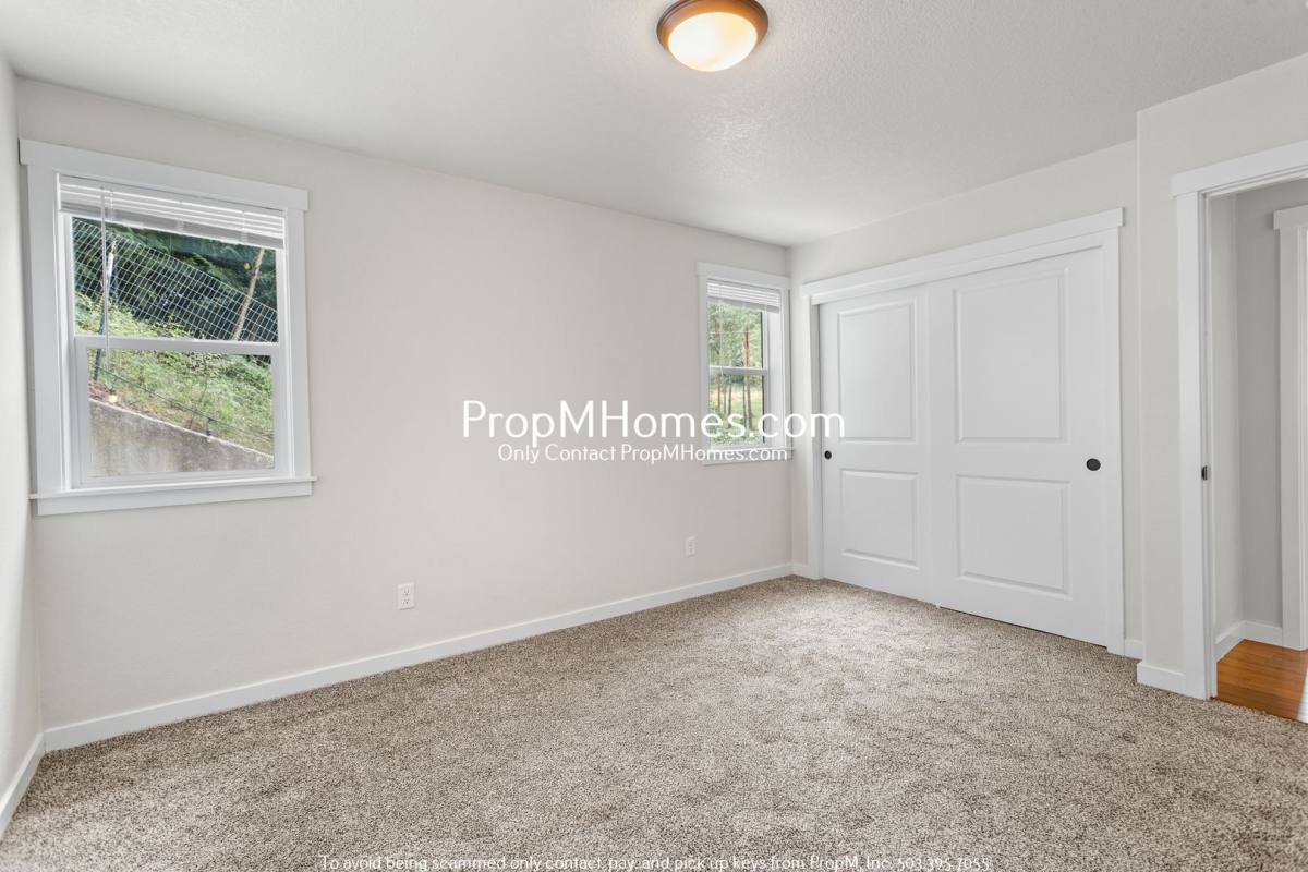 House for rent at 29364 S Marshall Rd, Mulino, OR 97042