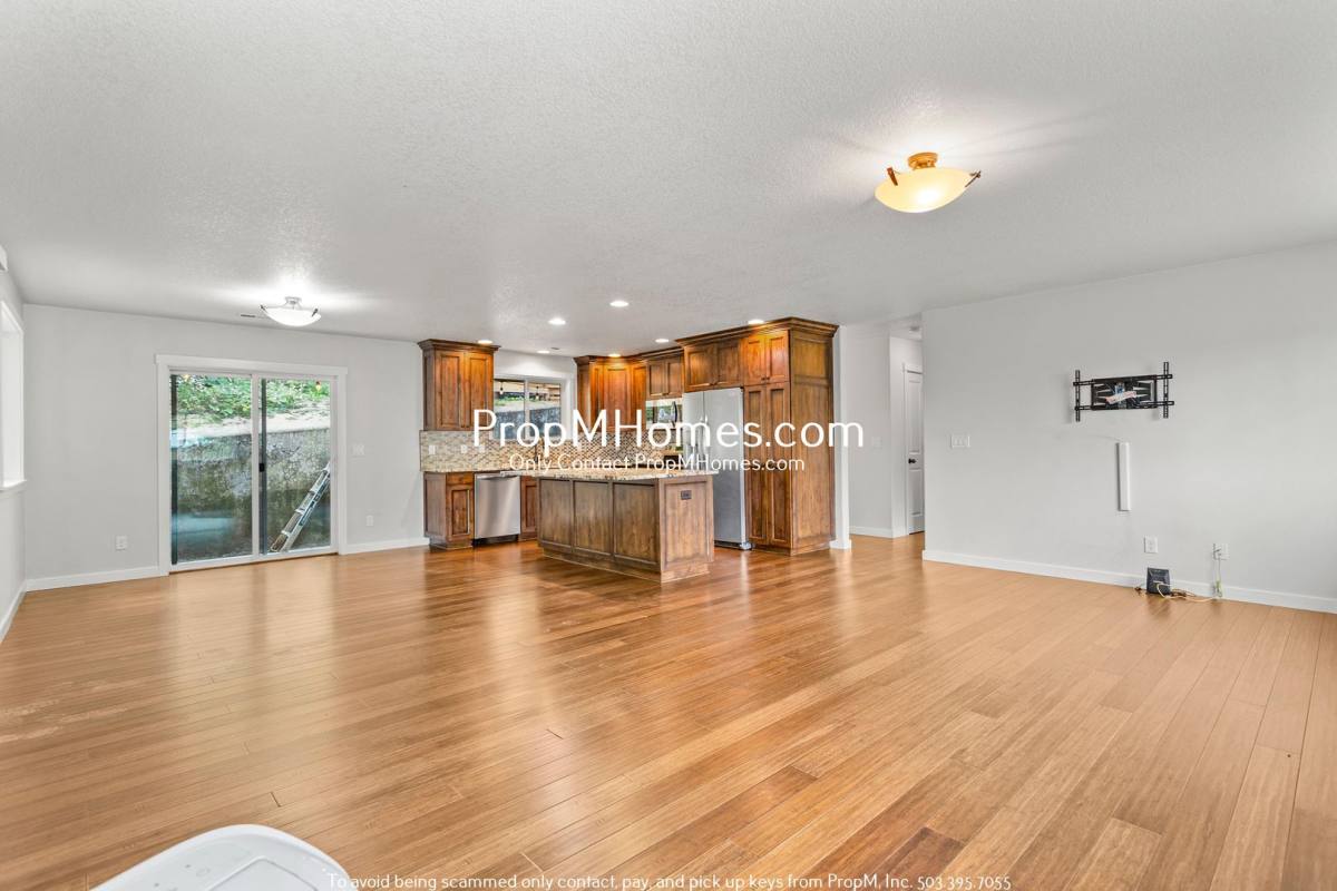 House for rent at 29364 S Marshall Rd, Mulino, OR 97042