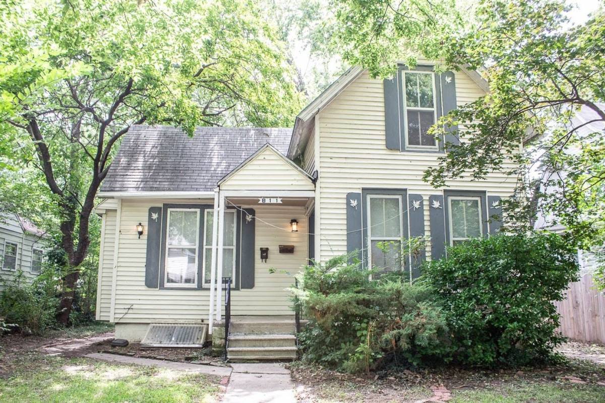 House for rent at 811 Pierre Downstairs, Manhattan, KS 66502