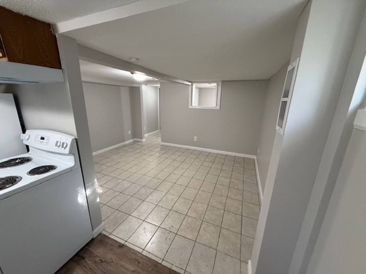 House for rent at 811 Pierre Downstairs, Manhattan, KS 66502