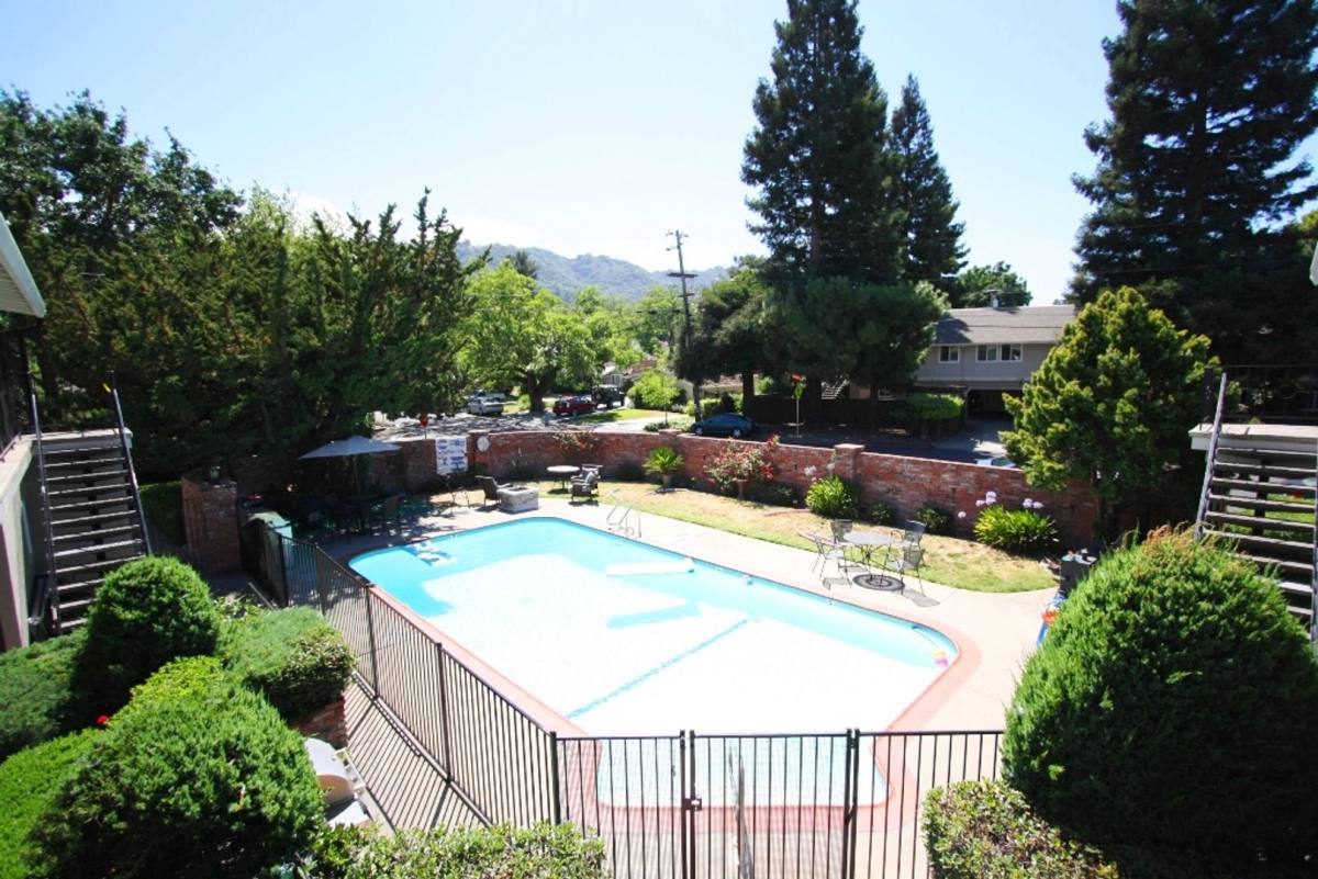 Apartment for rent at 201 W Prospect Ave, Danville, CA 94526