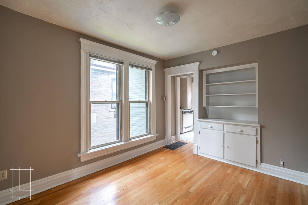 Apartment for rent at 207 W Hubbard Ave, Columbus, OH 43215