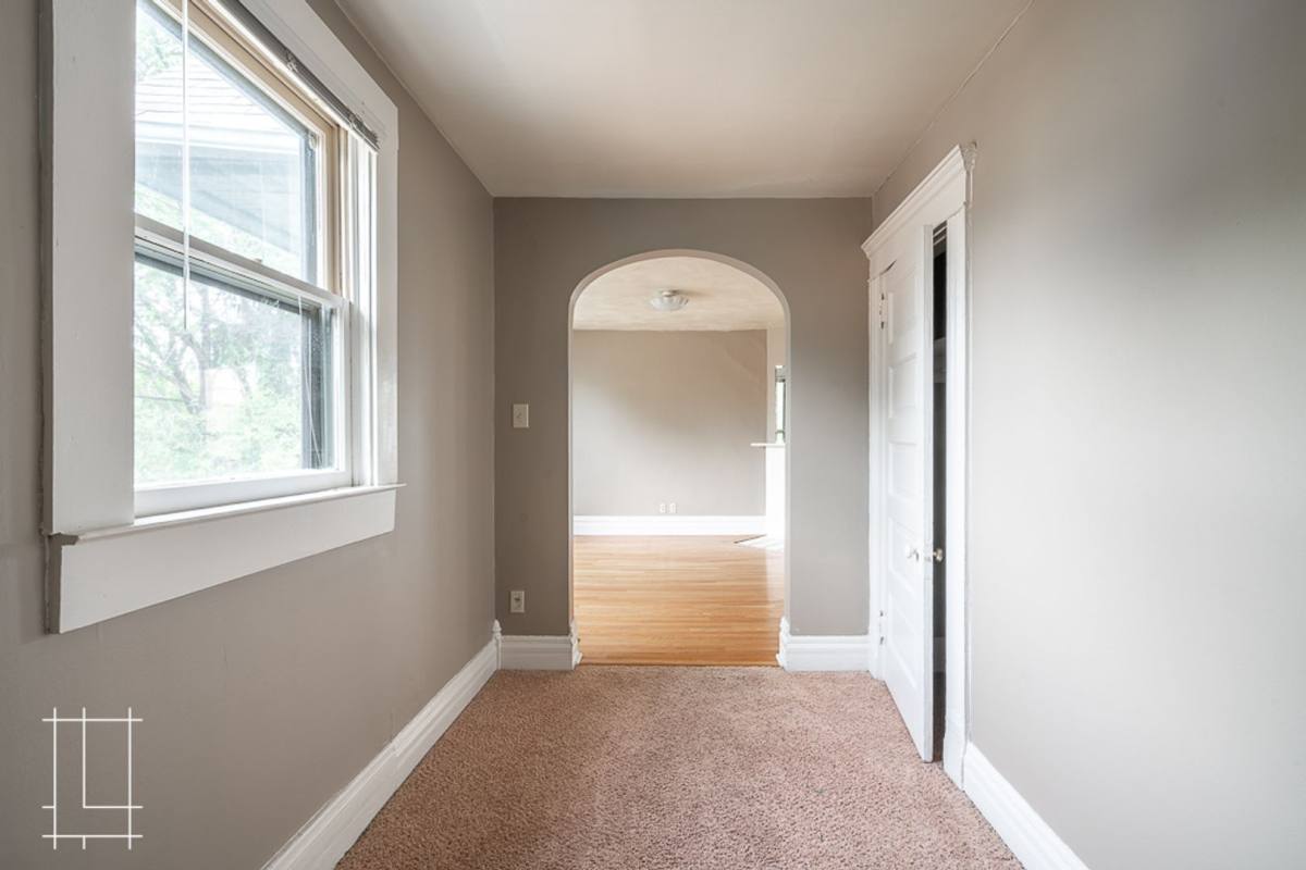 Apartment for rent at 207 W Hubbard Ave, Columbus, OH 43215