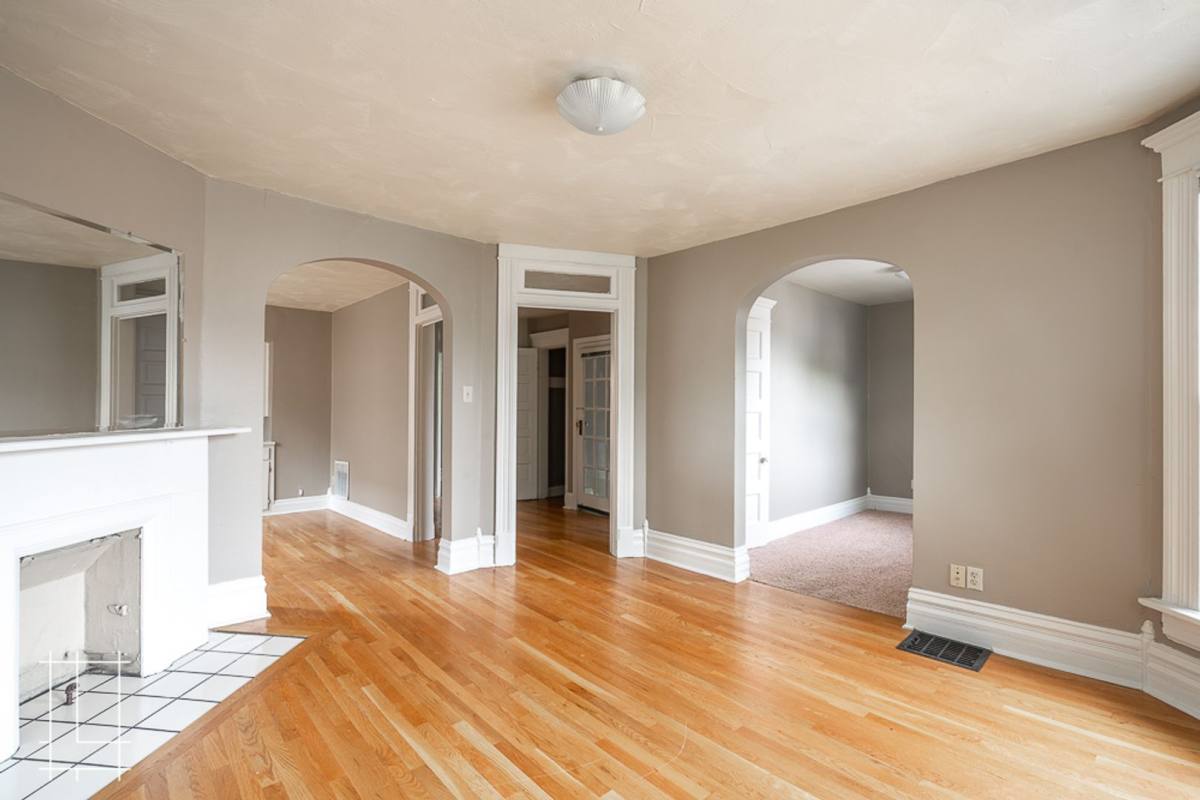 Apartment for rent at 207 W Hubbard Ave, Columbus, OH 43215