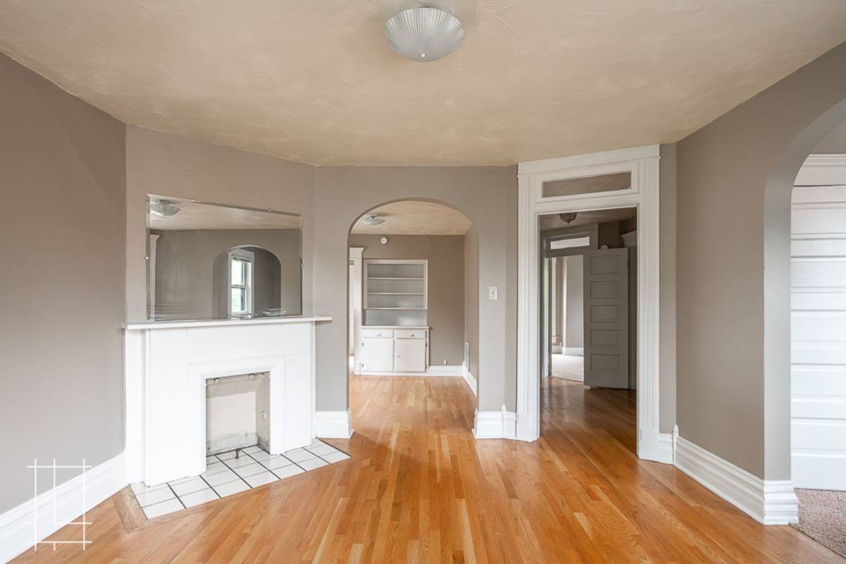 Apartment for rent at 207 W Hubbard Ave, Columbus, OH 43215