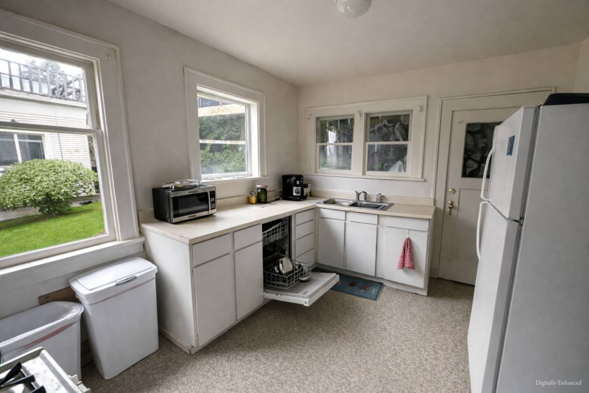 Apartment for rent at 1006 N Garden St, Bellingham, WA 98225