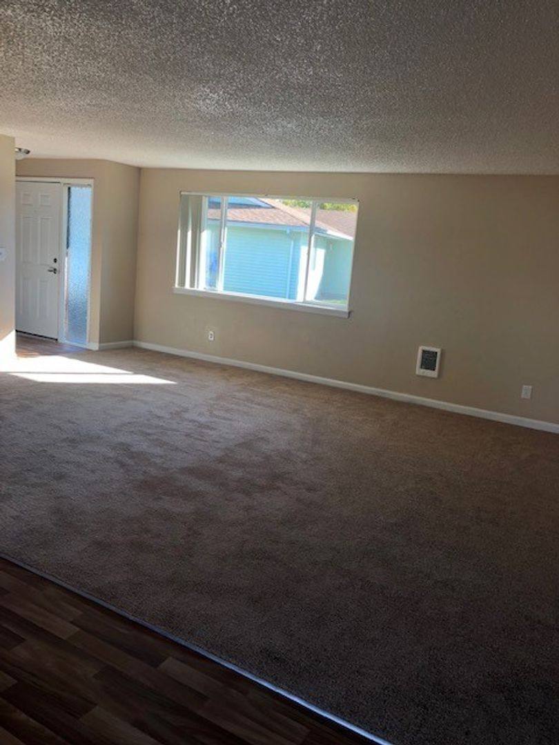 Apartment for rent at 2220 Jackson St SE, Albany, OR 97322