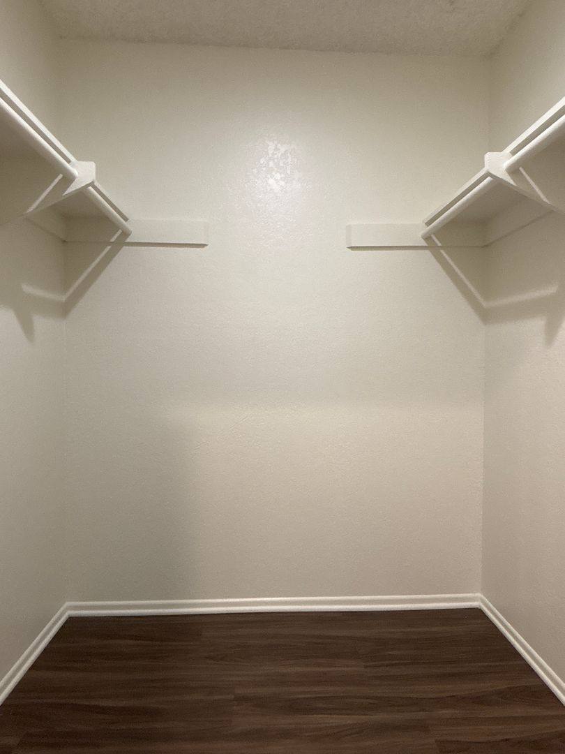 Apartment for rent at 14160 Red Hill Ave, Tustin, CA 92780