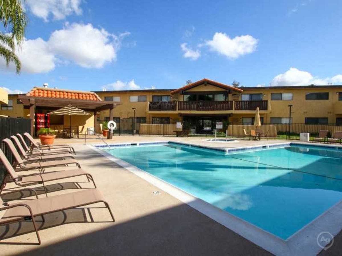Apartment for rent at 1219 N State College Blvd, Anaheim, CA 92806