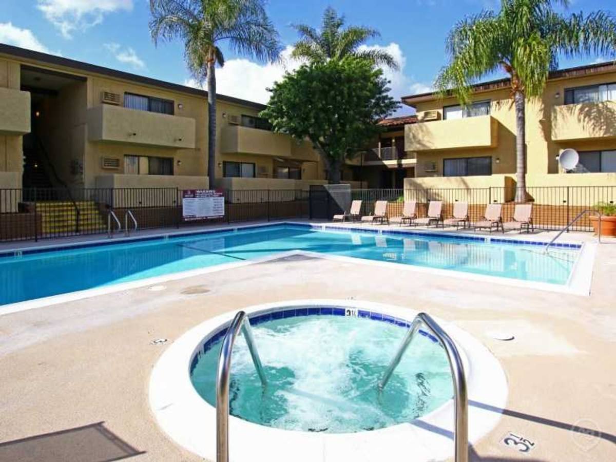 Apartment for rent at 1219 N State College Blvd, Anaheim, CA 92806