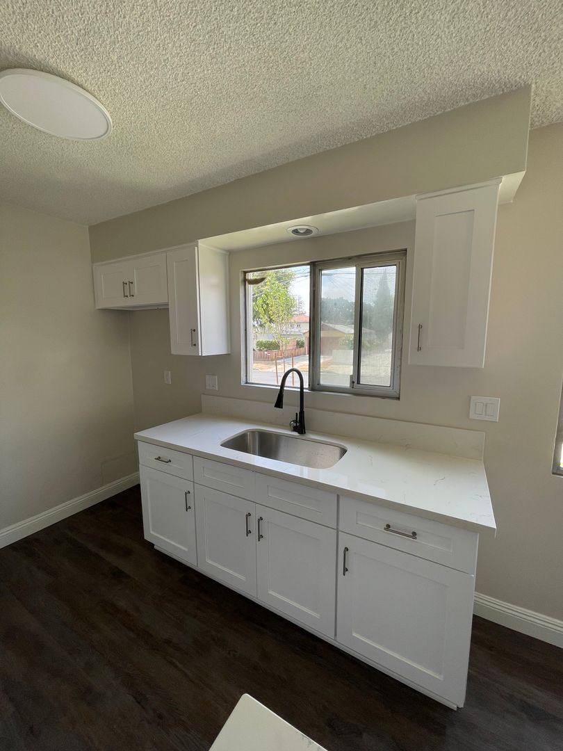 Apartment for rent at 1605 W Shorb St, Alhambra, CA 91803