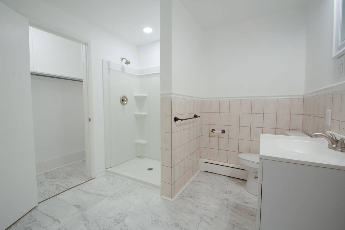 House for rent at 208 Chestnut St, Slatington, PA 18080