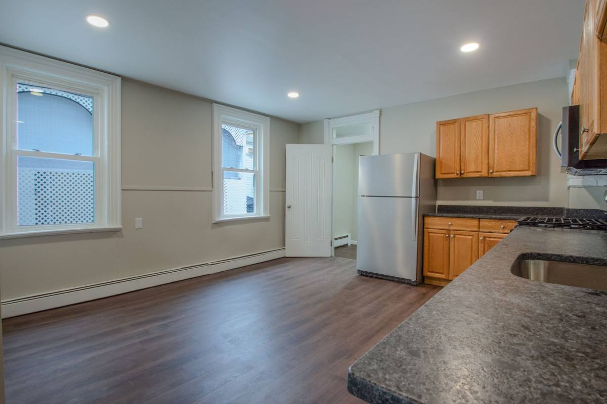 House for rent at 208 Chestnut St, Slatington, PA 18080