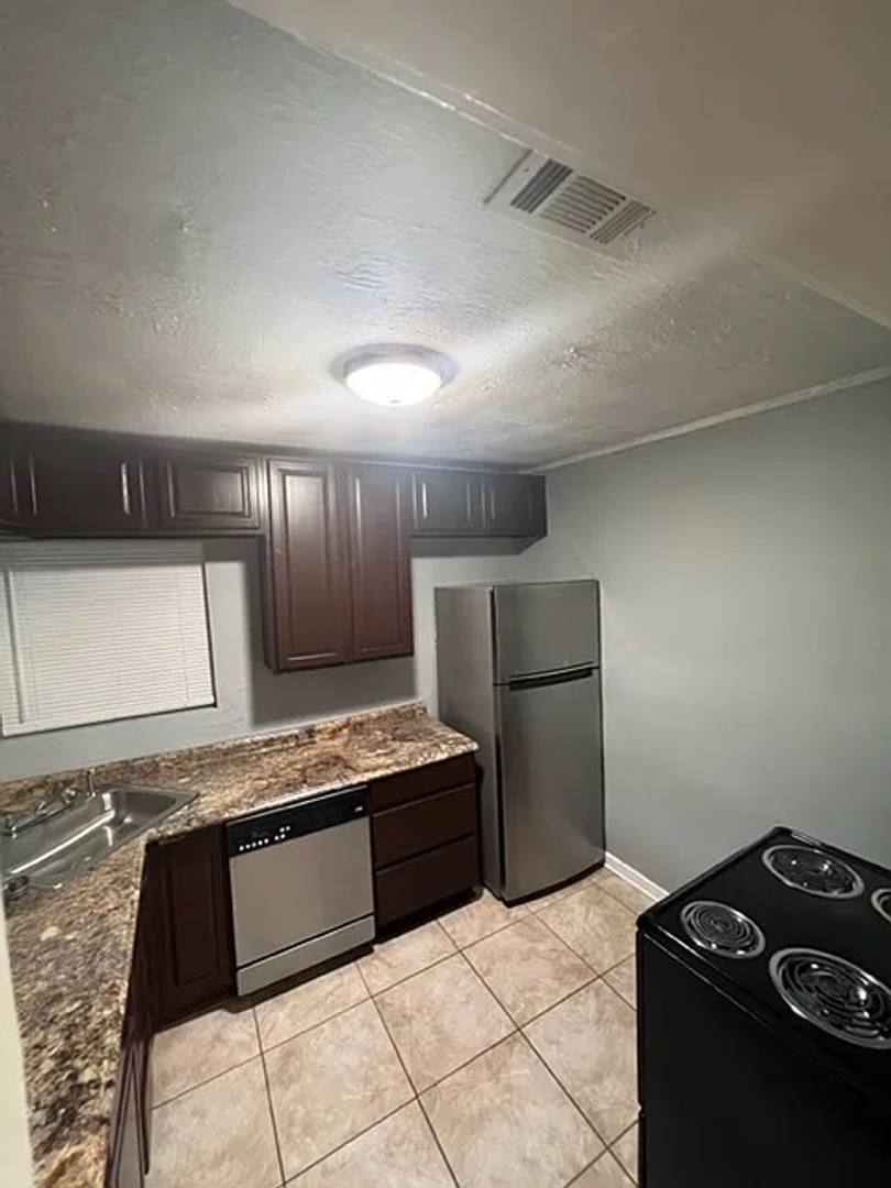 House for rent at 315 E Pipkin St, Beaumont, TX 77705