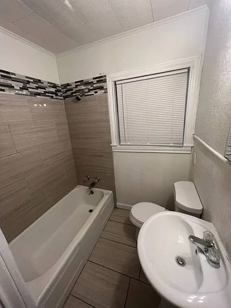 House for rent at 315 E Pipkin St, Beaumont, TX 77705