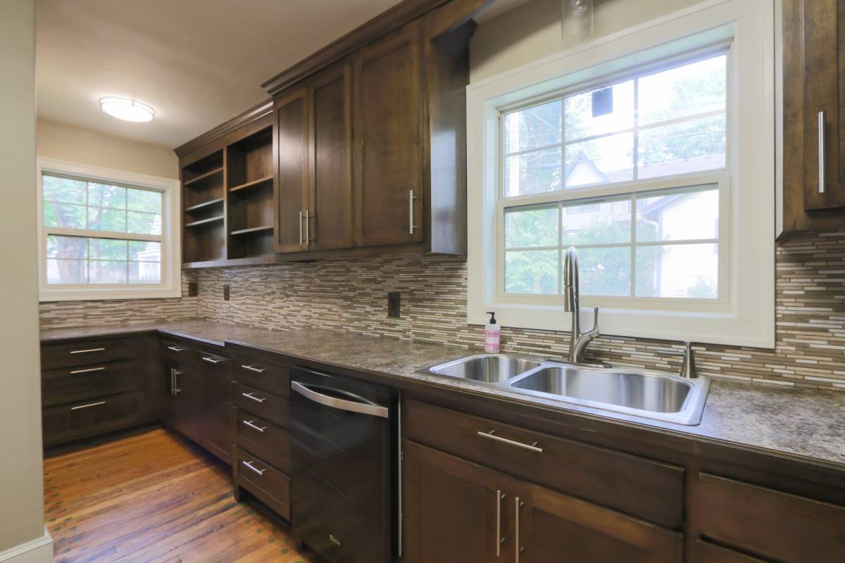 House for rent at 224 E Winthrope Rd, Kansas City, MO 64113