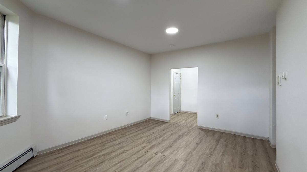Apartment for rent at 698-700 Broad St, Hartford, CT 06106