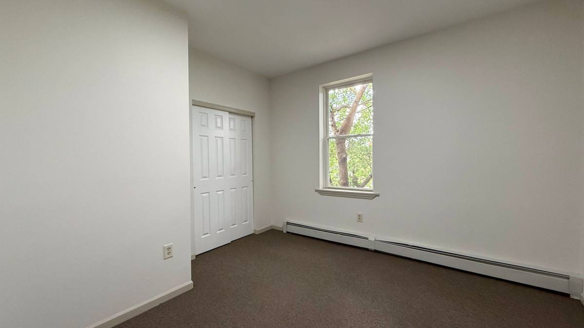 Apartment for rent at 698-700 Broad St, Hartford, CT 06106