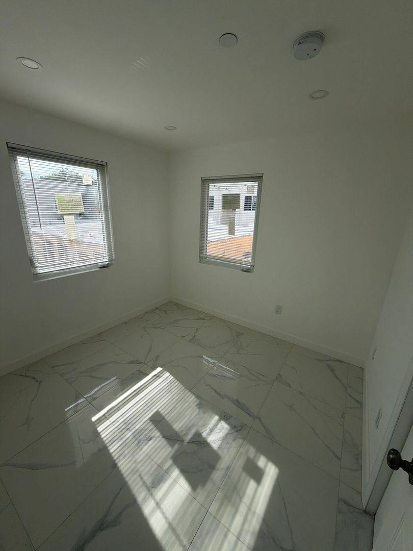 Apartment for rent at 729 SW 3rd St Catalina's Properties, Miami, FL 33130