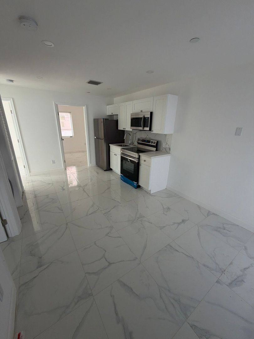 Apartment for rent at 729 SW 3rd St Catalina's Properties, Miami, FL 33130