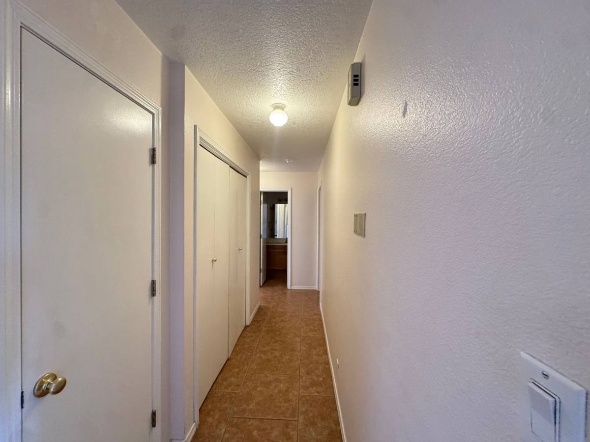 Townhouse for rent at 500 Phoenix Ave NW, Albuquerque, NM 87107