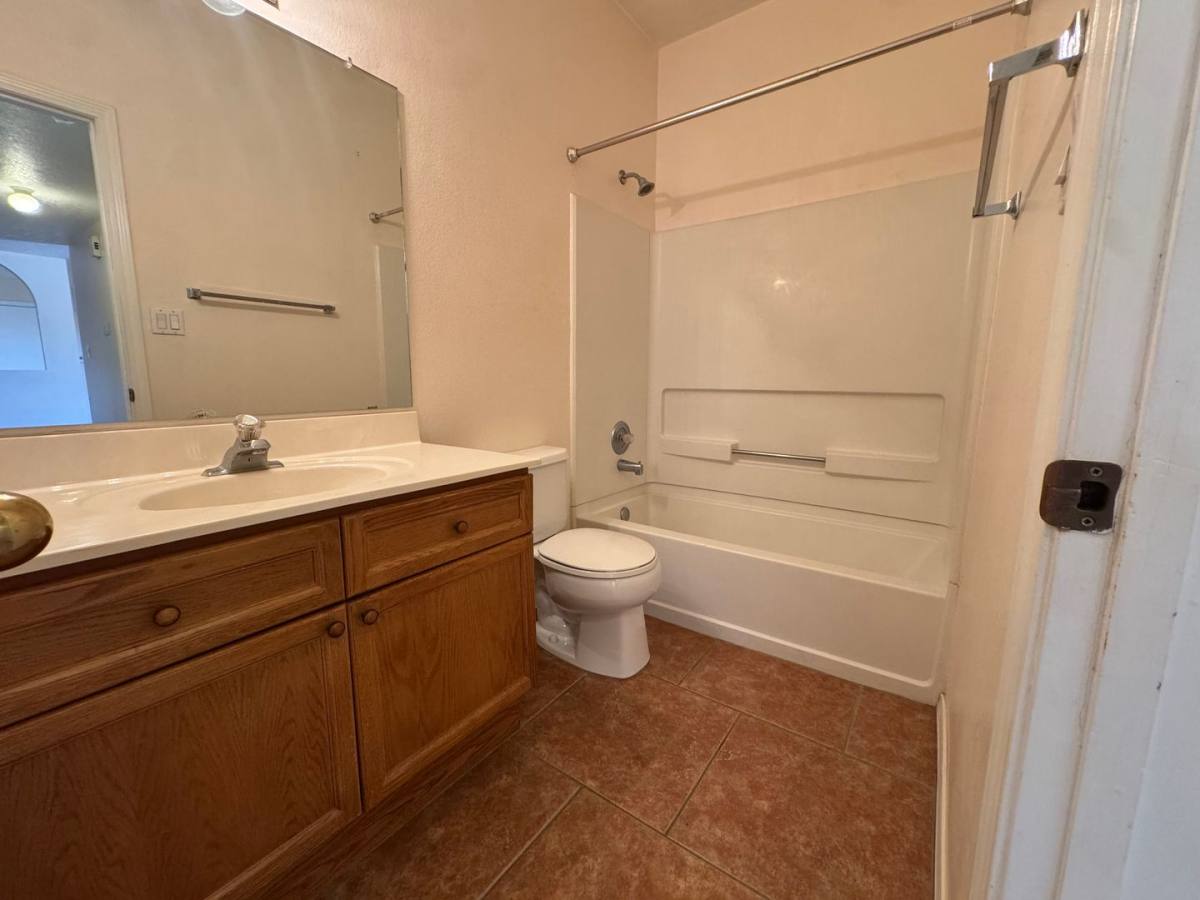 Townhouse for rent at 500 Phoenix Ave NW, Albuquerque, NM 87107