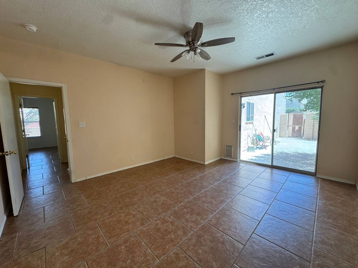 Townhouse for rent at 500 Phoenix Ave NW, Albuquerque, NM 87107
