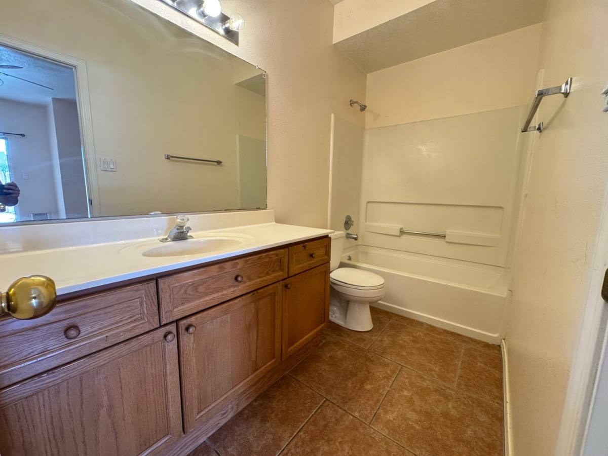 Townhouse for rent at 500 Phoenix Ave NW, Albuquerque, NM 87107